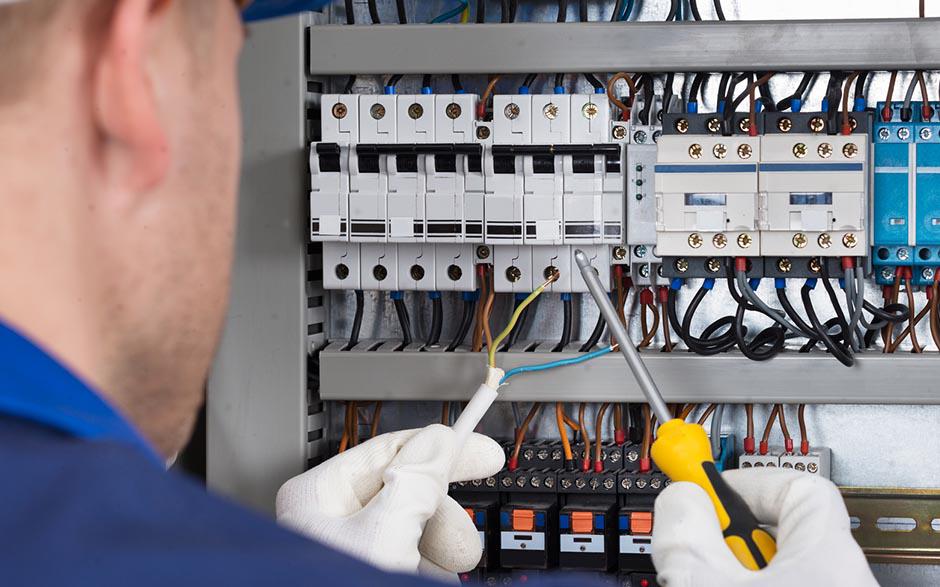 recherche électricien bâtiment Voisins-le-Bretonneux