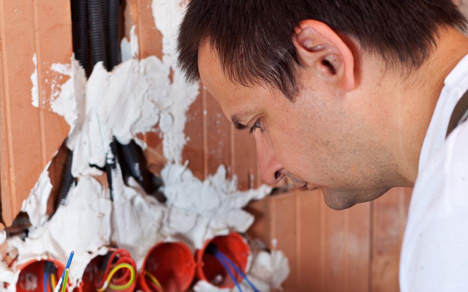 je recherche un électricien Compiègne